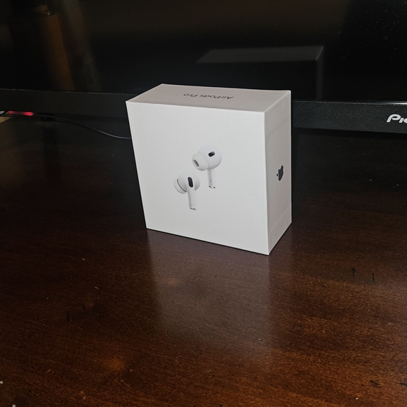 Apple AirPods Pro 2s Active Noise Cancellation